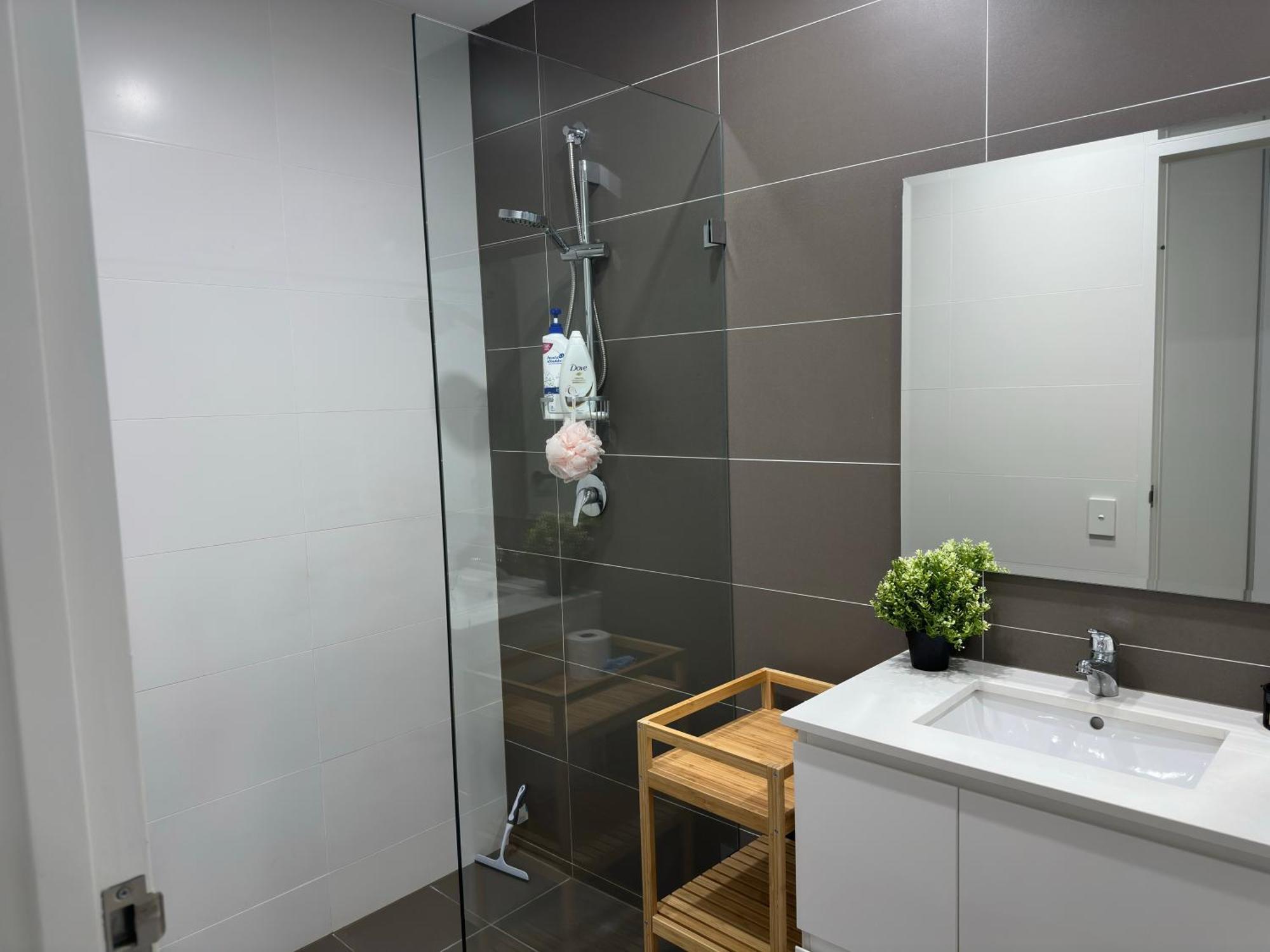 Apartment Cosy 3-bedroom With 3 Double Bed With Great Location At Rosebery Sydney