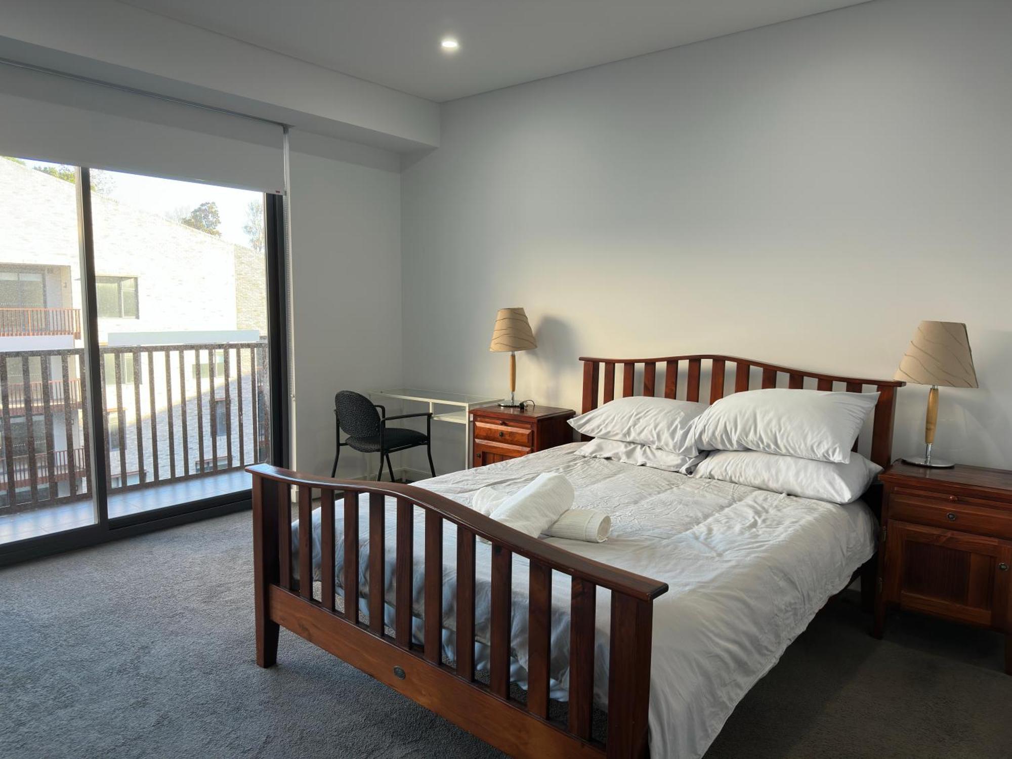 Cosy 3-bedroom With 3 Double Bed With Great Location At Rosebery Apartment